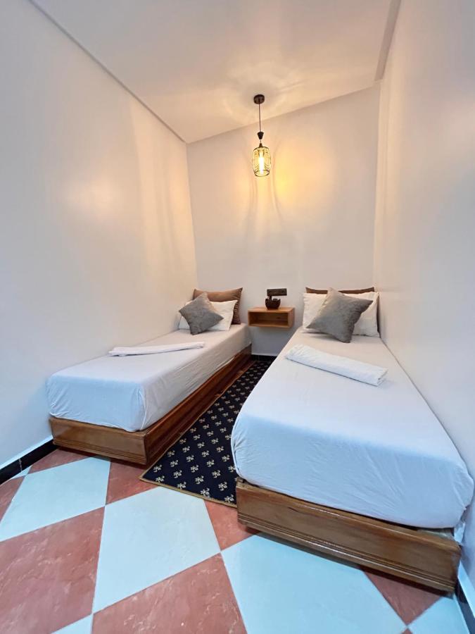 Salam Appartement Climatise Hiver Et Ete アズルー エクステリア 写真